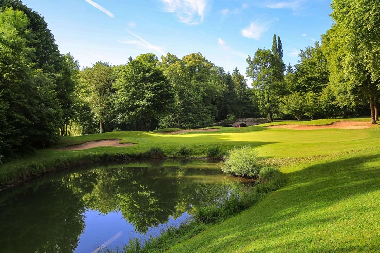 Towards the green at Chateau d'Augerville golf club, south of Fontainebleau, France