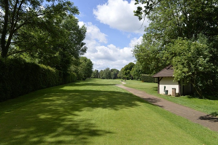 On the tee at Saint Cloud Golf Club, Versailles, France