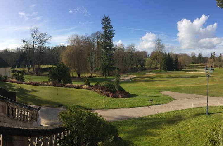 On to the tee at Domaine du Vaugouard, south of Paris, France