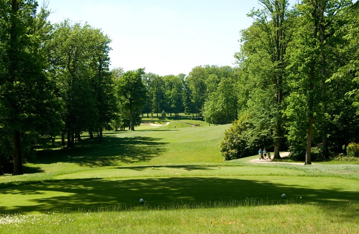 On the tee at Yvelines Golf Club, Versailles, near Paris, France