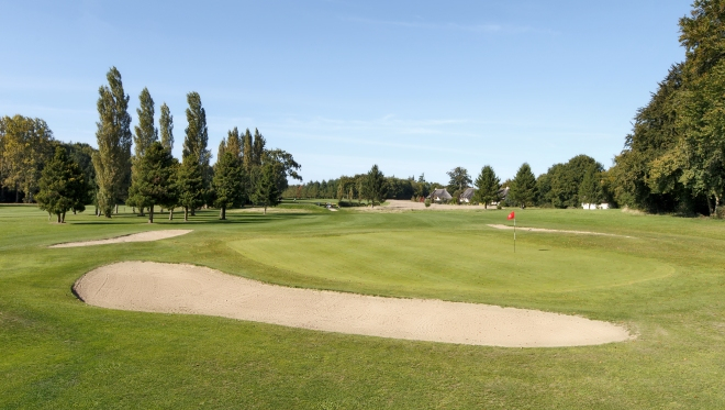 Well protected green at Les Ormes Golf Club in Brittany, France. Golf Planet Holidays