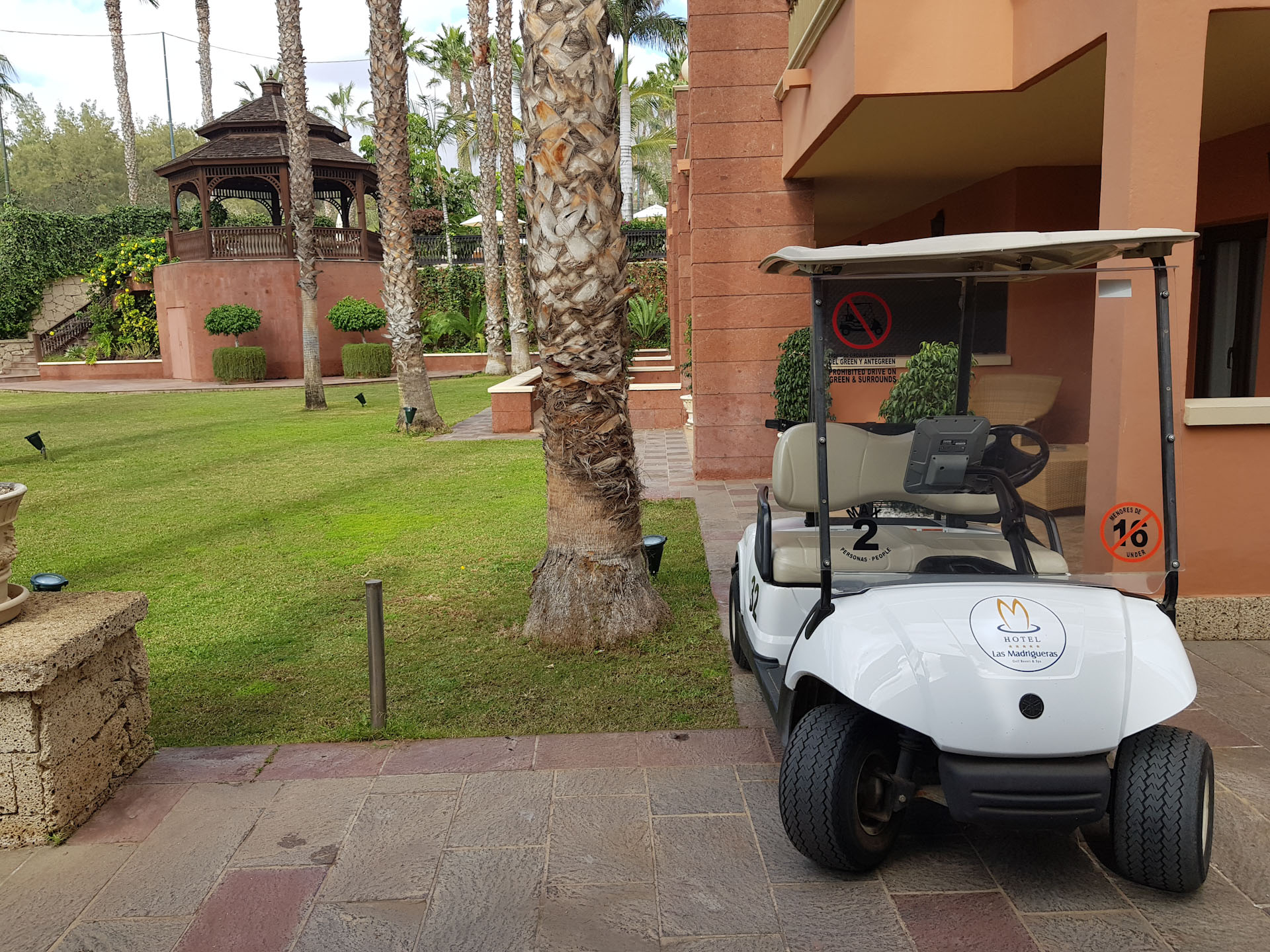 Your own buggy from hotel to tee at Las Madrigueras, Tenerife