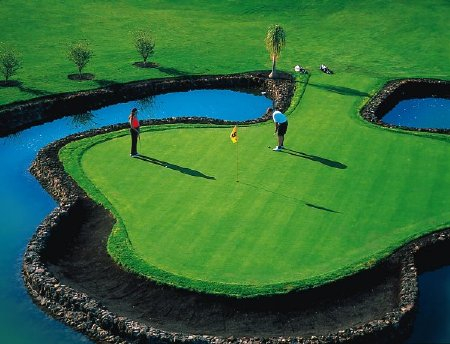 Now how would you approach this green at Amarilla Golf Course, Tenerife?