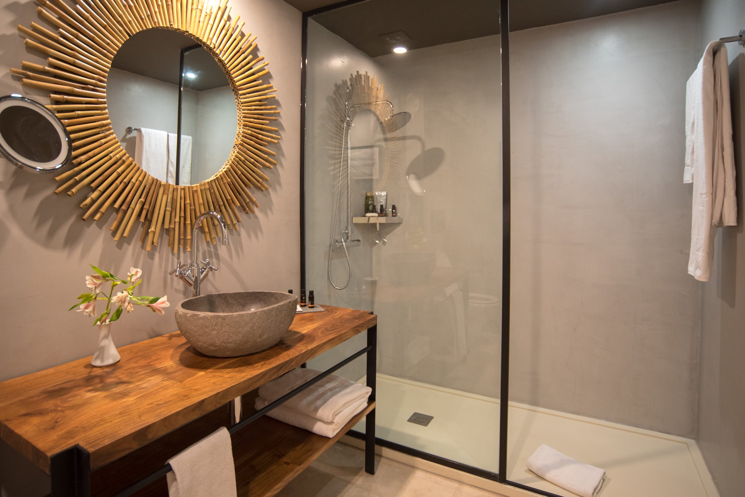 A double room bathroom at Hotel Dreams Jardin Tropical, Tenerife