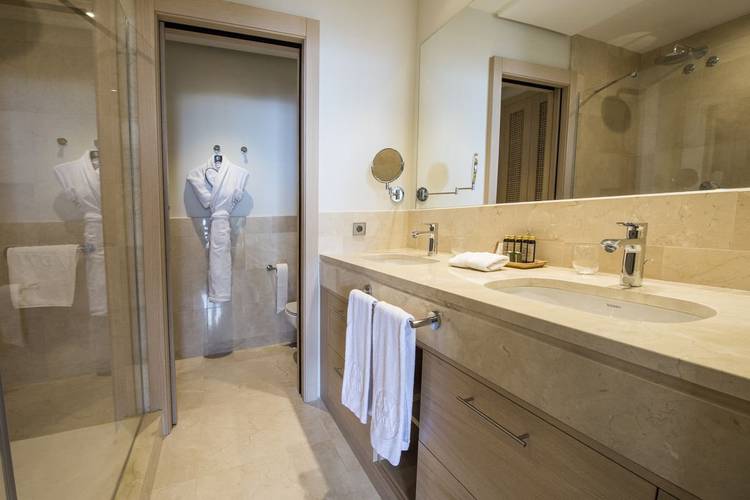 Your bathroom at Las Terrazas de ABAMA, Tenerife