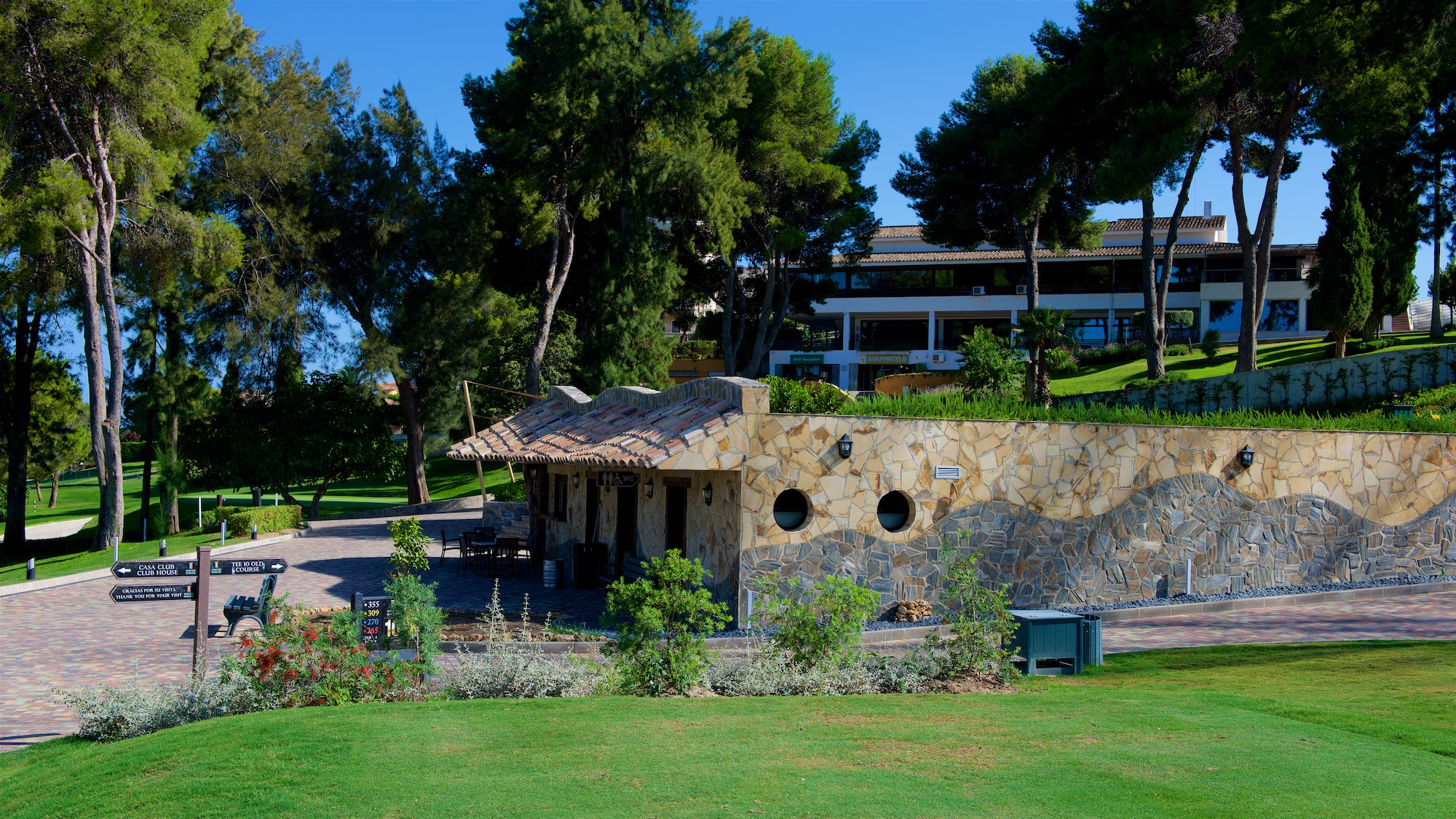 Find your way at Atalaya Golf and Country Club, Marbella, Costa del Sol, Spain. Golf Planet Holidays