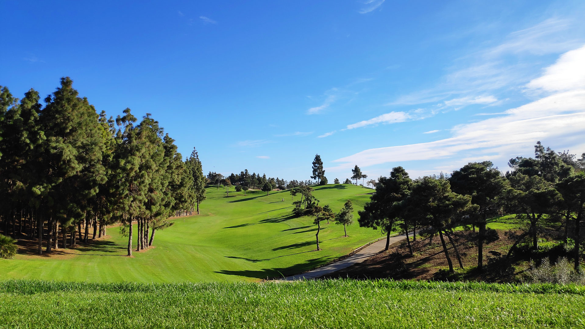 Elevated tee at Chaparral Golf Course, Marbella, Costa del Sol, Spain. Golf Planet Holidays.