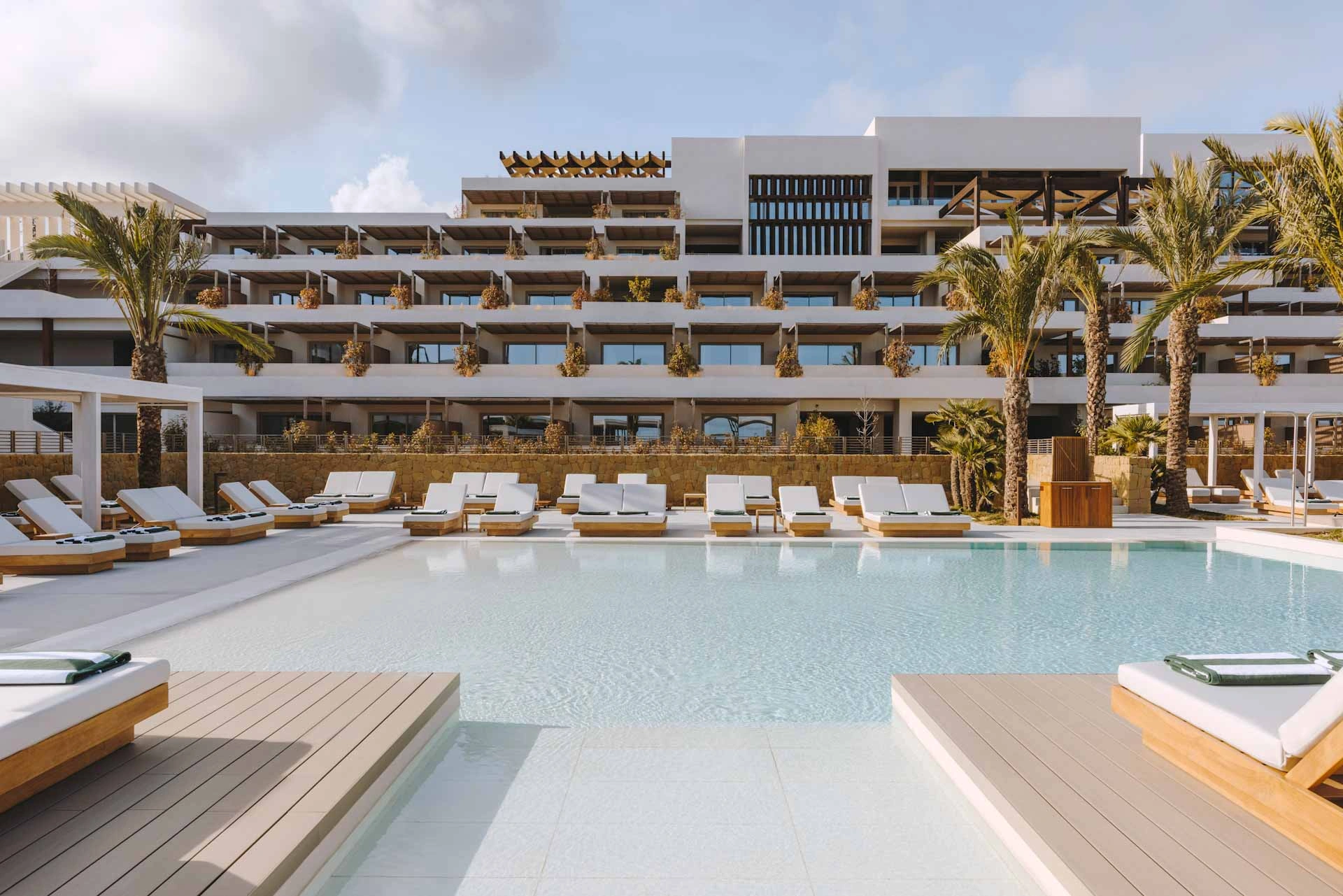 Outdoor pool at Fairmont La Hacienda, La Alcaidesa, Costa del Sol, Spain. Golf Planet Holidays.