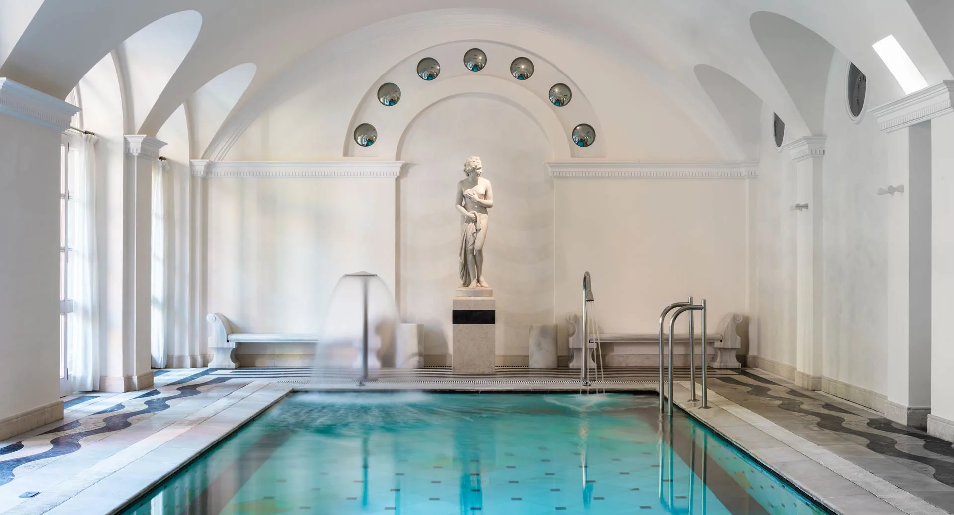 Spa pool at Anantara Villa Padierna Palace Resort, Benahavis, Costa del Sol, Spain. Golf Planet Holidays