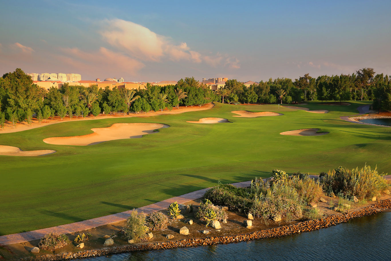 The third hole at Abu Dhabi Golf Club