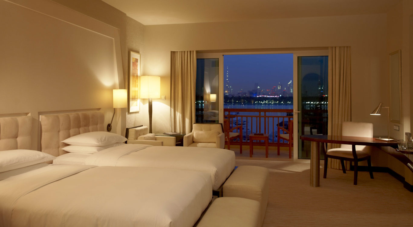 A twin bedroom at The Park Hyatt, Dubai