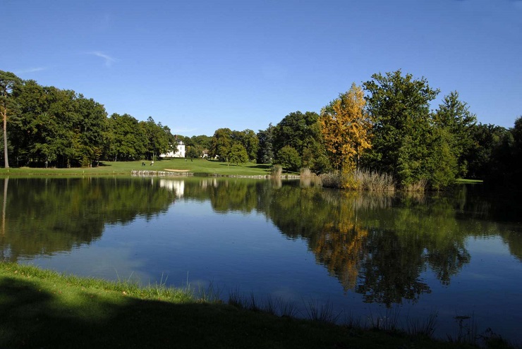 The golf course at Domaine de Roncemay, Burgundy, France. Golf Planet Holidays