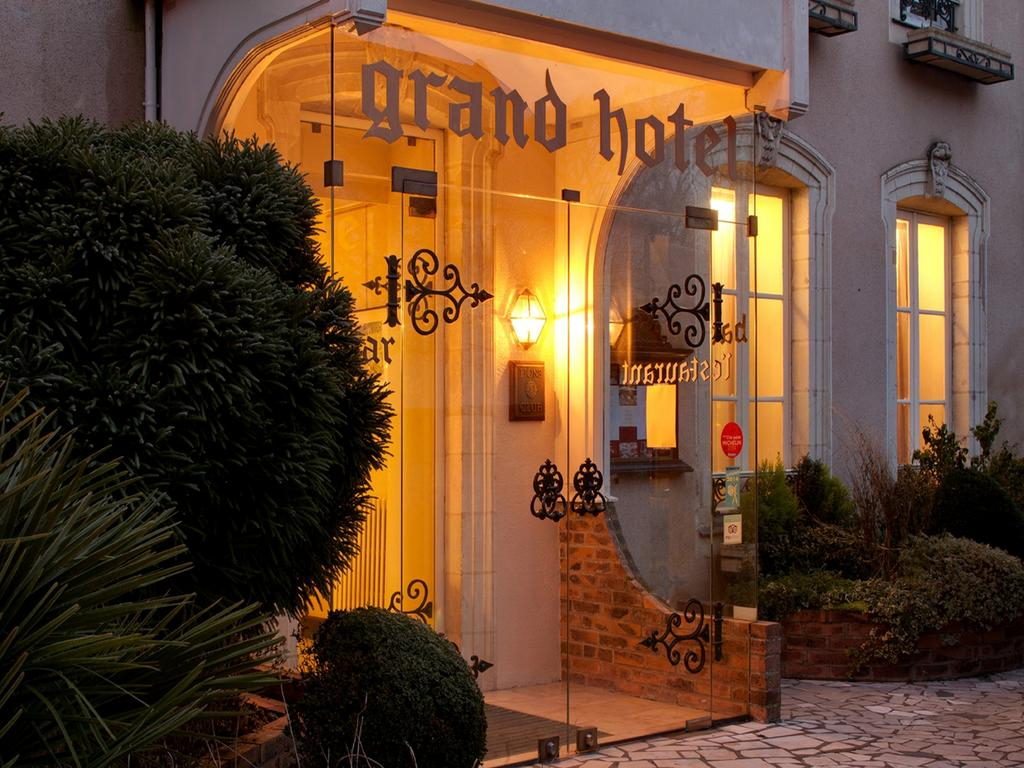 Welcome to the Grand Hotel de Solesmes, Loire, France
