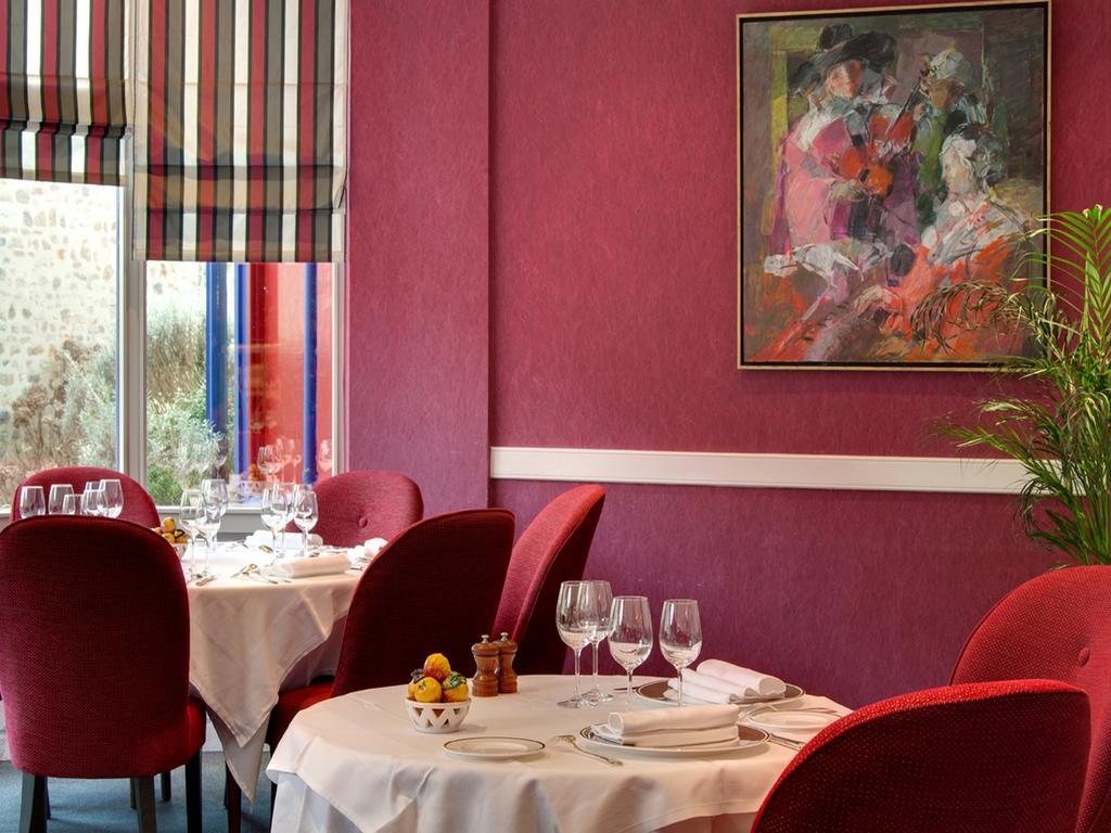 Elegant dining at the Grand Hotel de Solesme, Loire, France