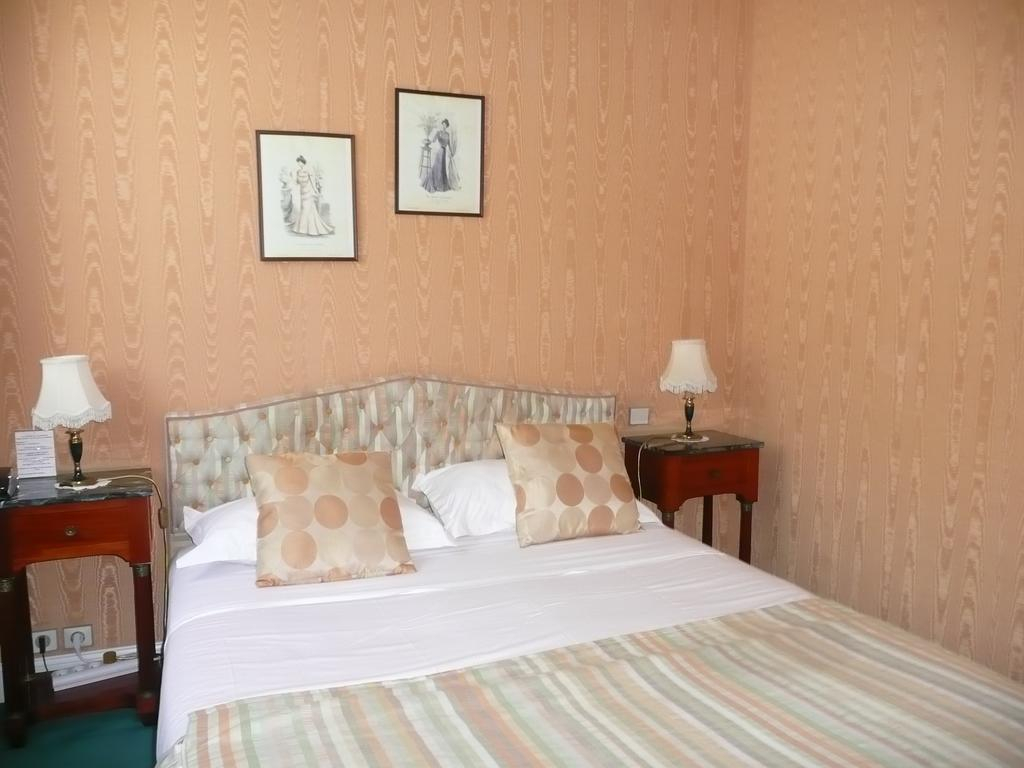A double bedroom at Grand Hotel des Templiers, Reims, Champagne, France