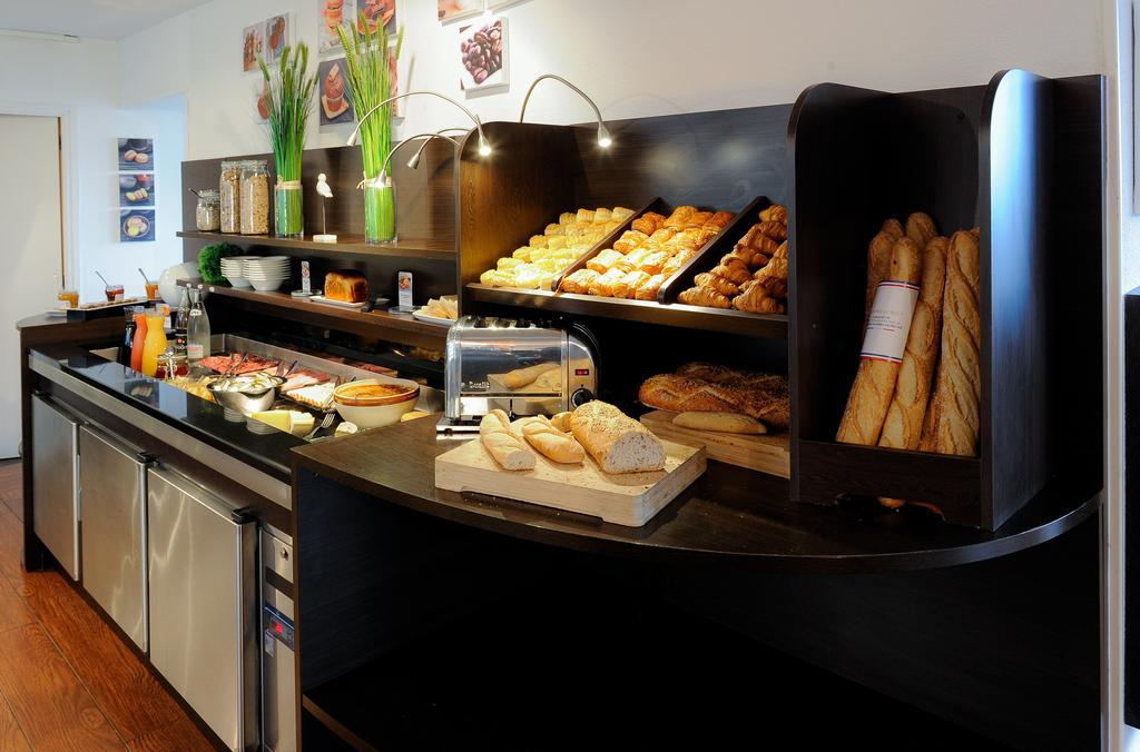 Breakfast at the Mercure Omaha Beach, Port en Bessin, Normany, France