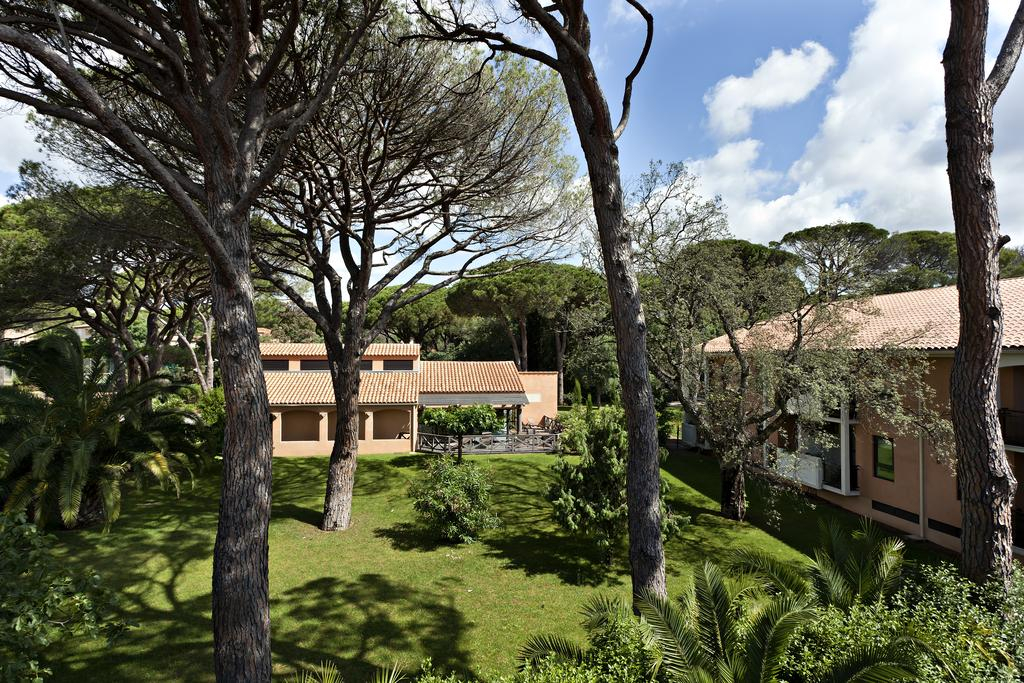 Well maintained grounds at Najeti Golf Hotel de Valescure, Saint Raphael, South of France. Golf Planet Holidays.