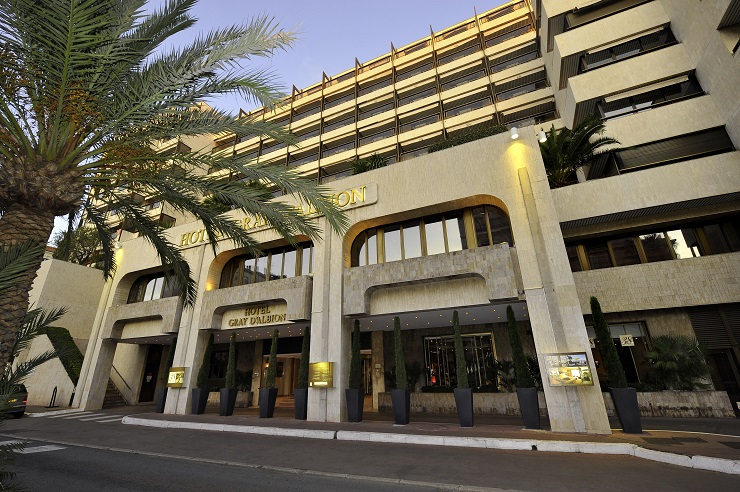 Welcome to Le Gray d'Albion Hotel, Cannes, South of France. Golf Planet Holidays.