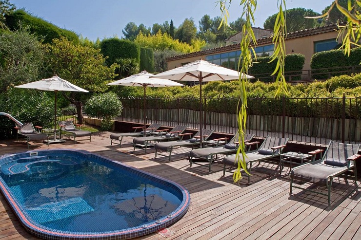 Hottub at Relais et Chateaux Le Mas Candille, Mougins, South of France, Golf Planet Holidays