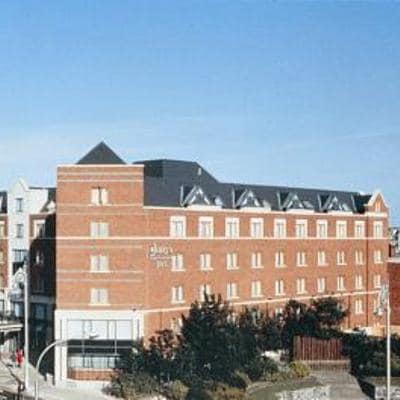 Jurys Inn Custom House, Dublin Hotel, Ireland. Golf Planet Holidays