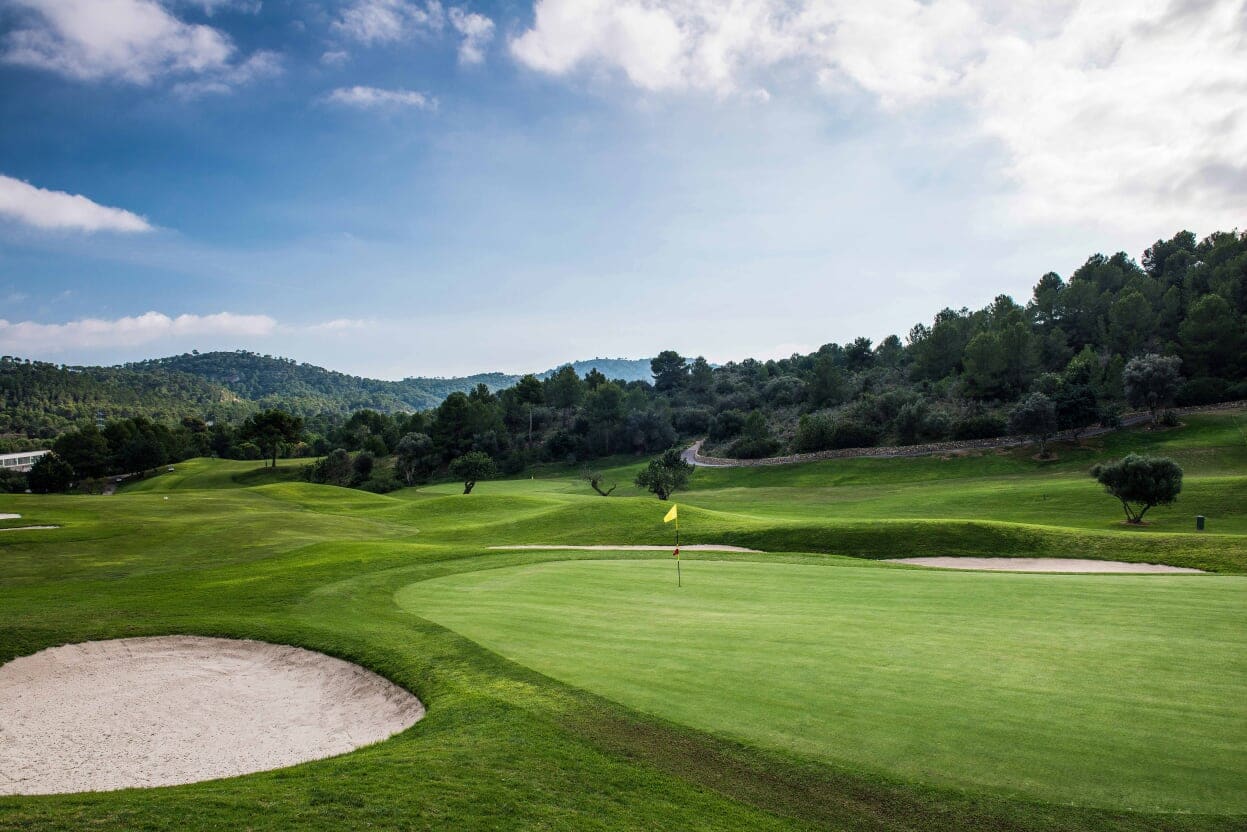 The fourth green at Golf de Andratx, Mallorca. Golf Planet Holidays.