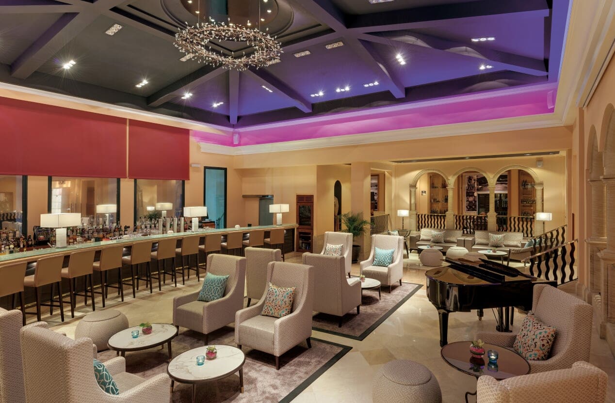 The stylish bar at Steigenberger Golf & Spa Resort, Camp de Mar, Mallorca. Golf Planet Holidays