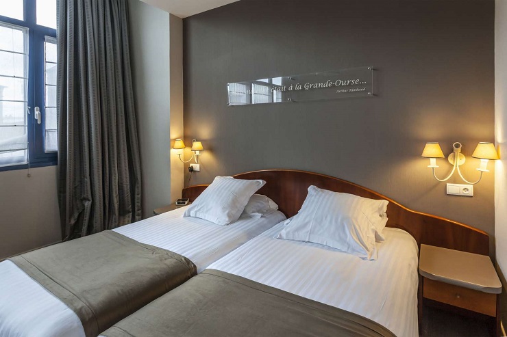 A twin bedroom at the Best Western Hermitage, Montreuil sur Mer, Northern France