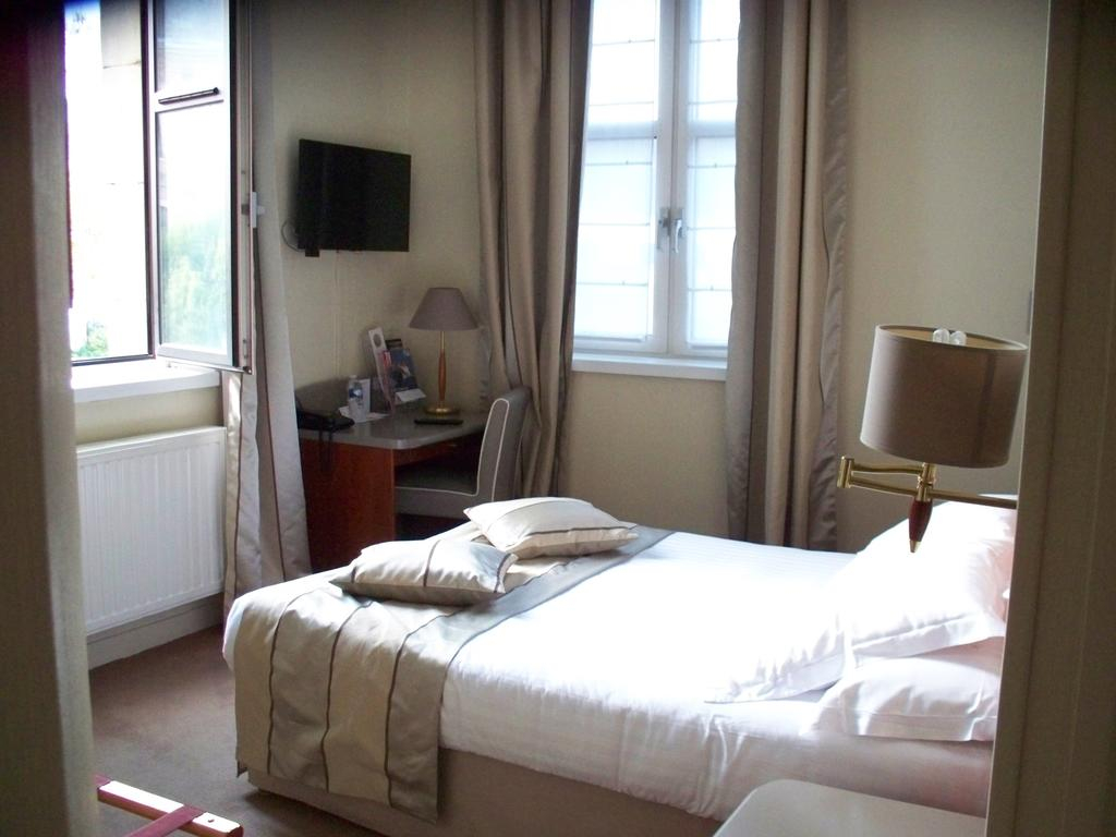 A double bedroom at the Best Western Hermitage, Montreuil sur Mer, Northern France