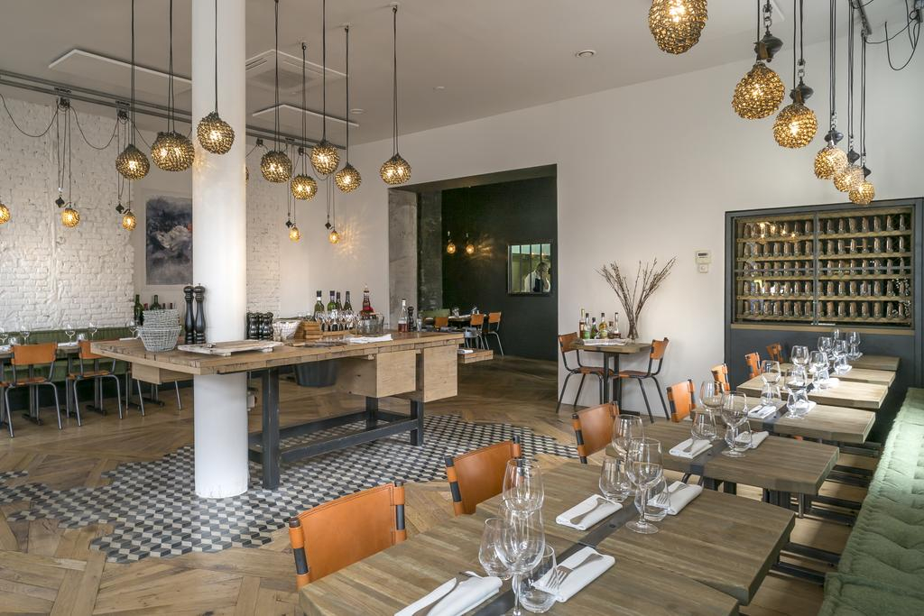 Dining at The Best Western Hermitage, Montreuil sur Mer, Northern France.