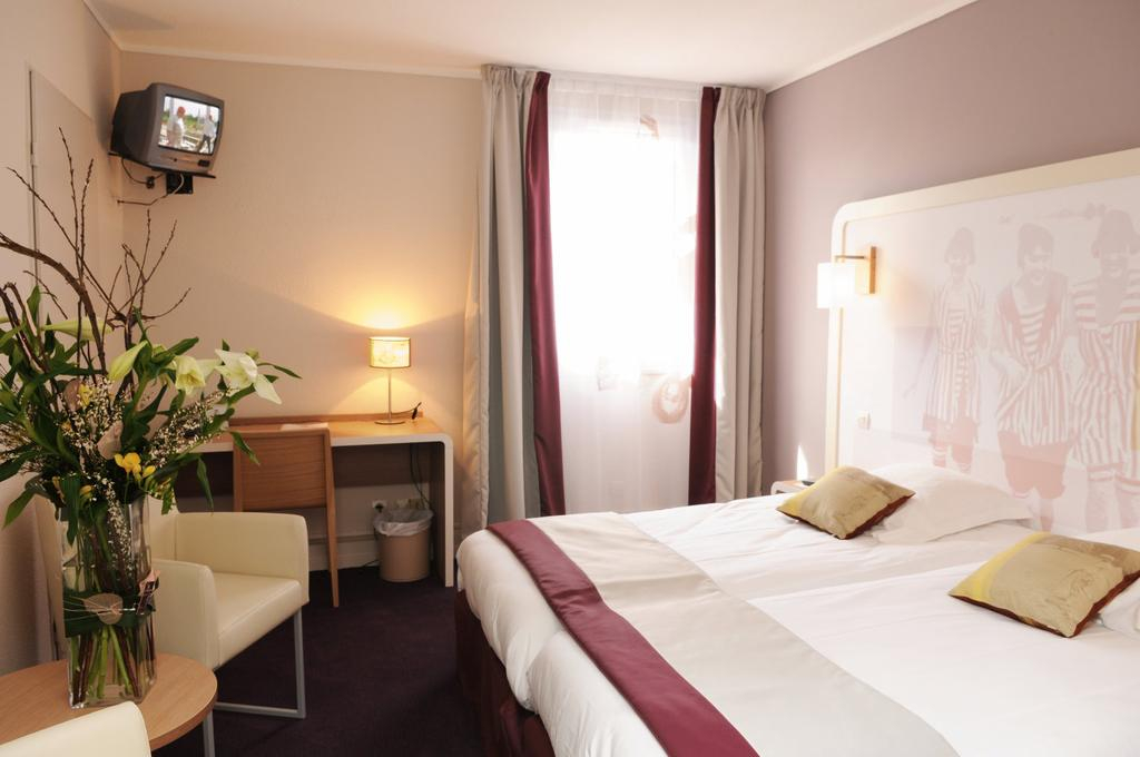 A twin room at The Red Fox Hotel, Le Touquet, Northern France