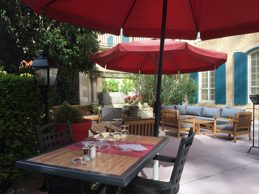 Al fresco lunch at Chateau de Servanes, Les Baux de Provence, France. Golf Planet Holidays
