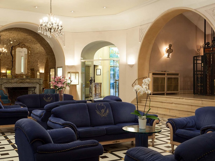 The bar at Hotel Imperator, Nimes, France. Golf Planet Holidays