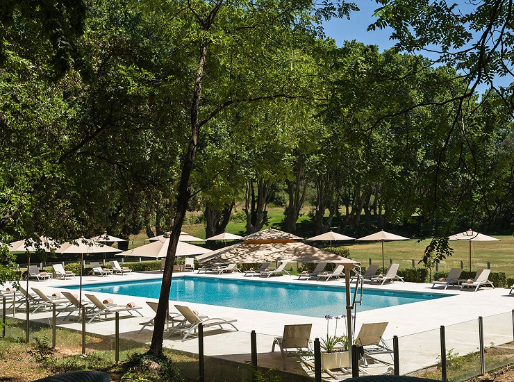 The pool at Moulin de Vernegues, Mallemort, Provence. Golf Planet Holidays.