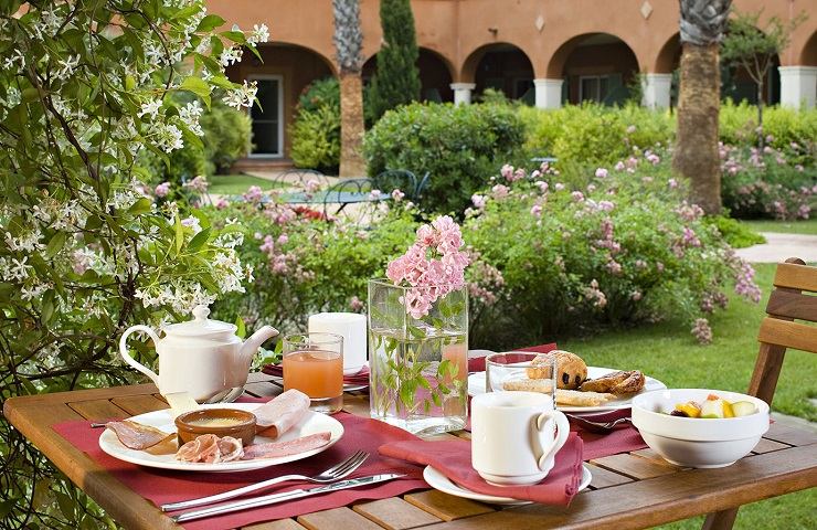 Breakfast at Palmyra Golf Hotel, Cap d'Agde, South of France. Golf Planet Holidays.