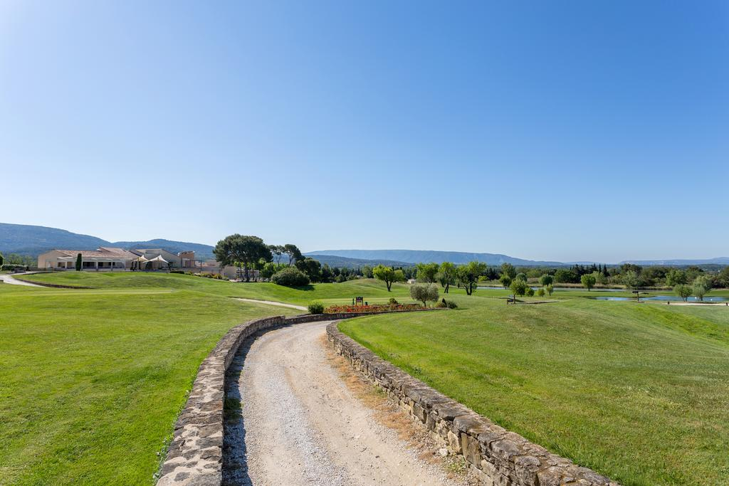 Rural landscape at Saumane Golf Club, Fontaine de Vaucluse. Provence. Golf Planet Holidays.