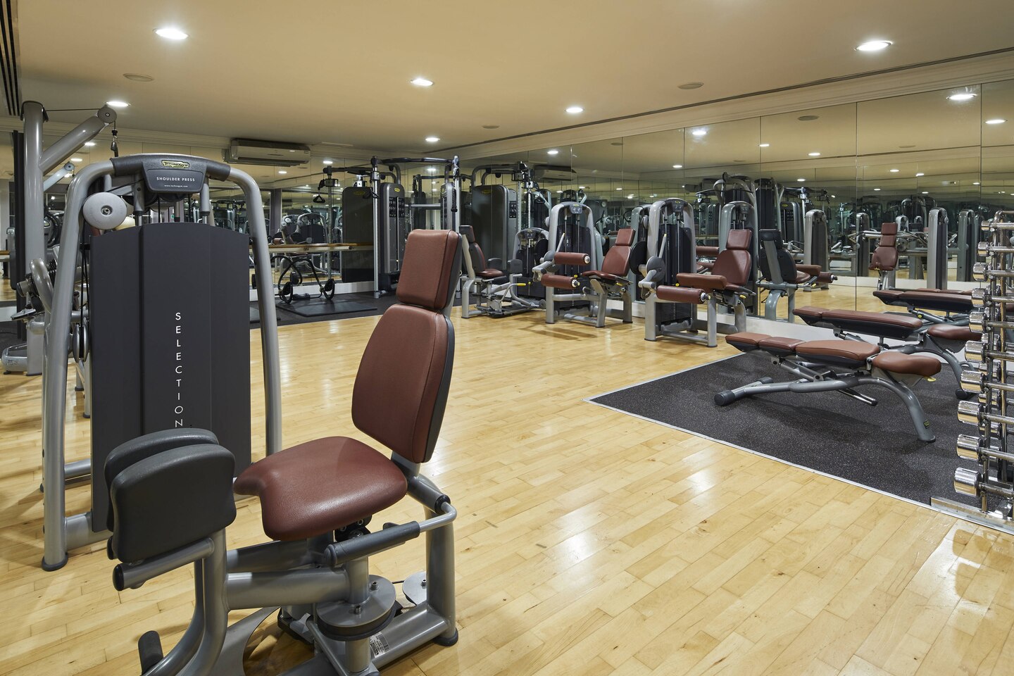 Hanbury Manor Marriott Hotel and Country Club ****, Hertfordshire