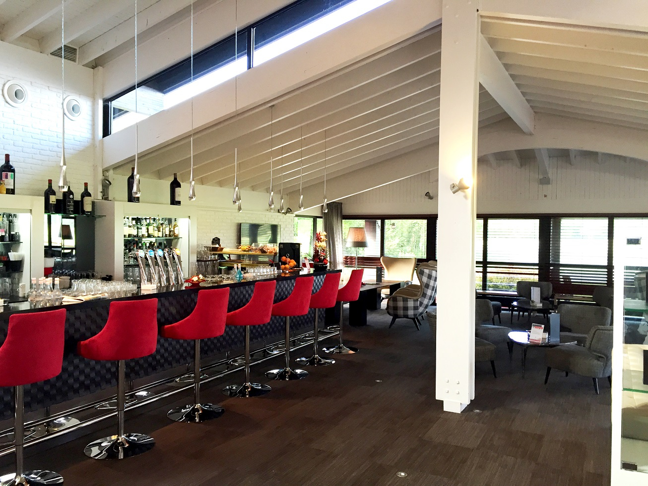 The club bar at Golf du Medoc Resort, Bordeaux, France. Golf Planet Holidays