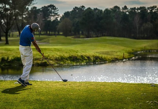 The water beckosn at Pessac Golf Club, Bordeaux, south west France