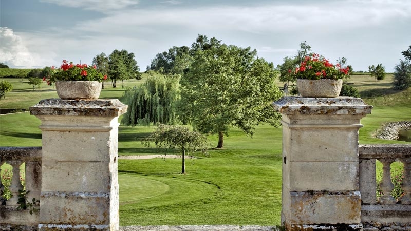 View from the chateau steps a Chateau des Vigiers Golf Resort, Dordogne, France