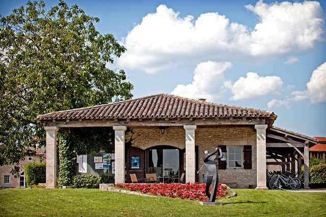 Welcome to the Golf Club at Chateau des Vigiers, Dordogne, France