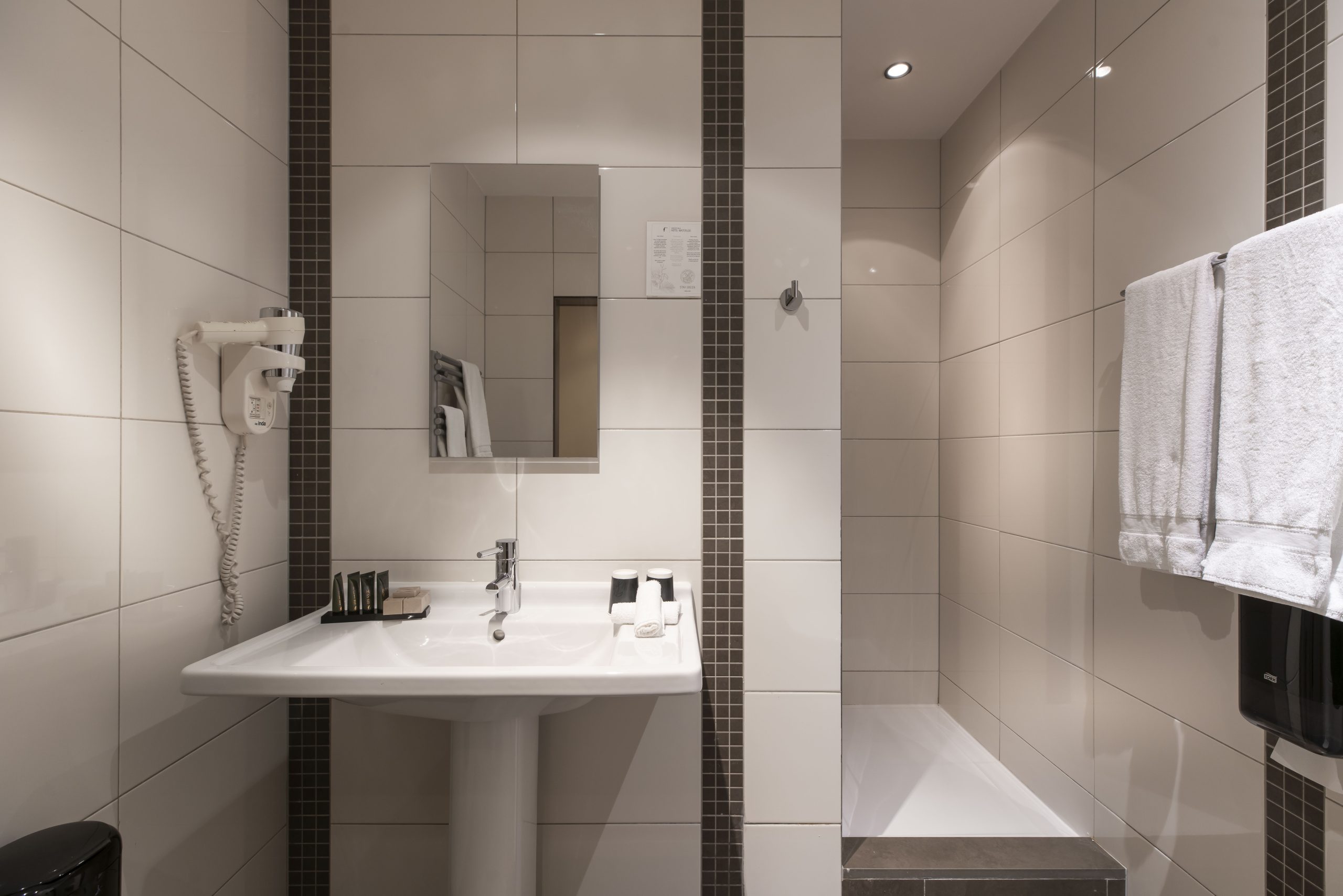 Ensuite shower room at the Van der Valk Hotel, Waterloo, Belgium. Golf Planet Holidays