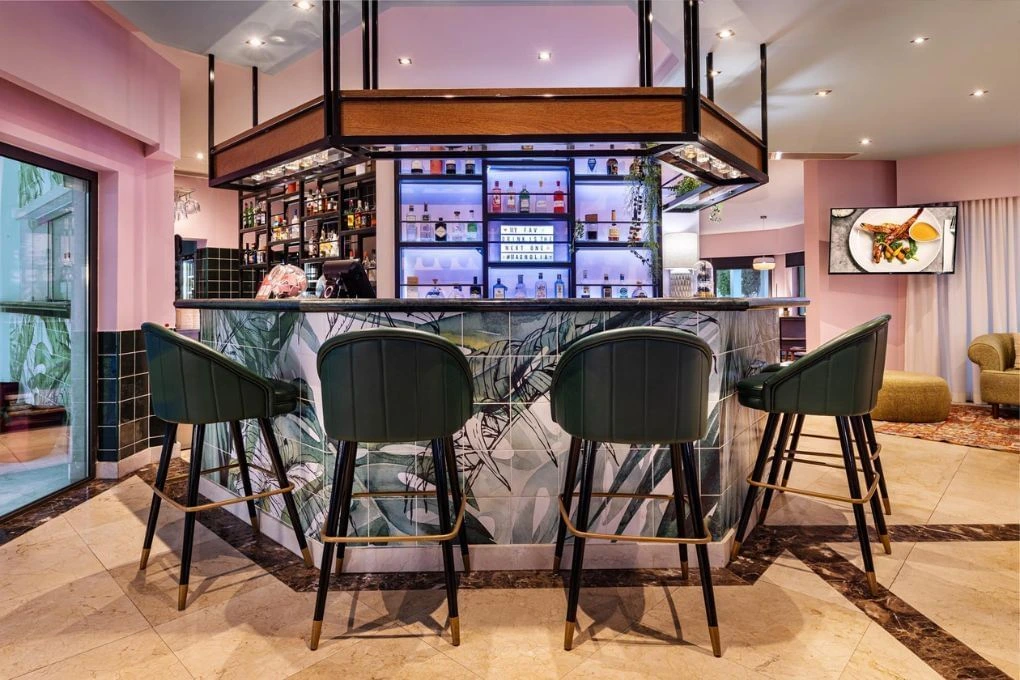 The bar lounge at The Magnolia Hotel, Quinta do Lago, Algarve, Portugal. Golf Planet Holidays