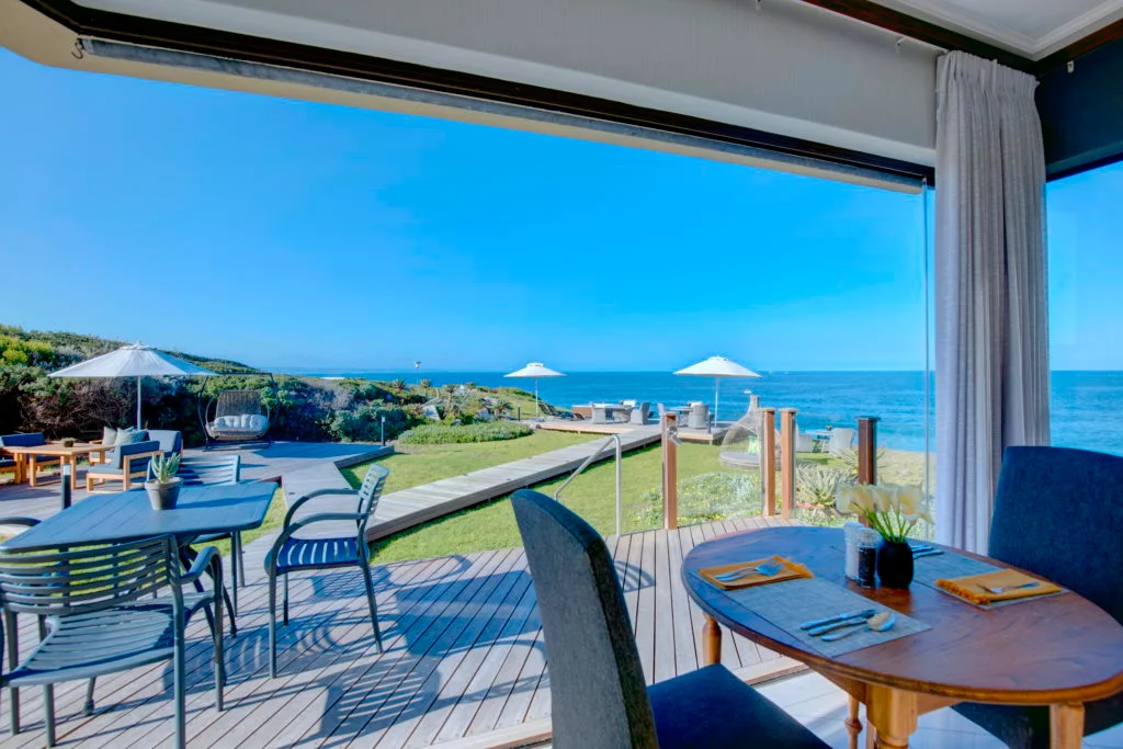 Dining out by the ocean at African Oceans Manor, Mossel Bay, South Africa. Golf Planet Holidays.