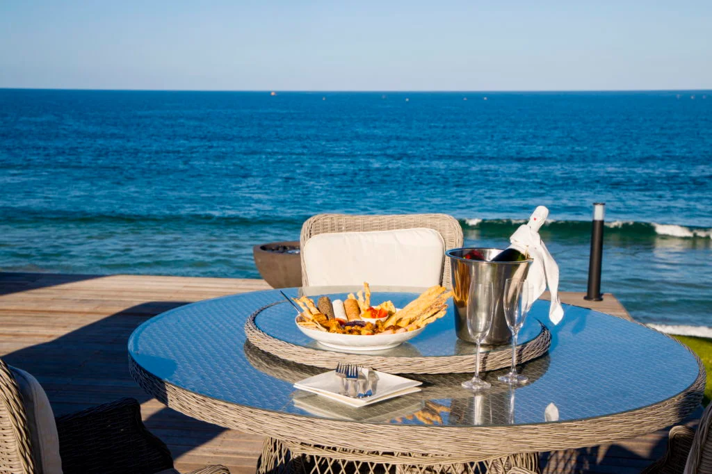 Snacks out by the ocean at African Oceans Manor, Mossel Bay, South Africa. Golf Planet Holidays.