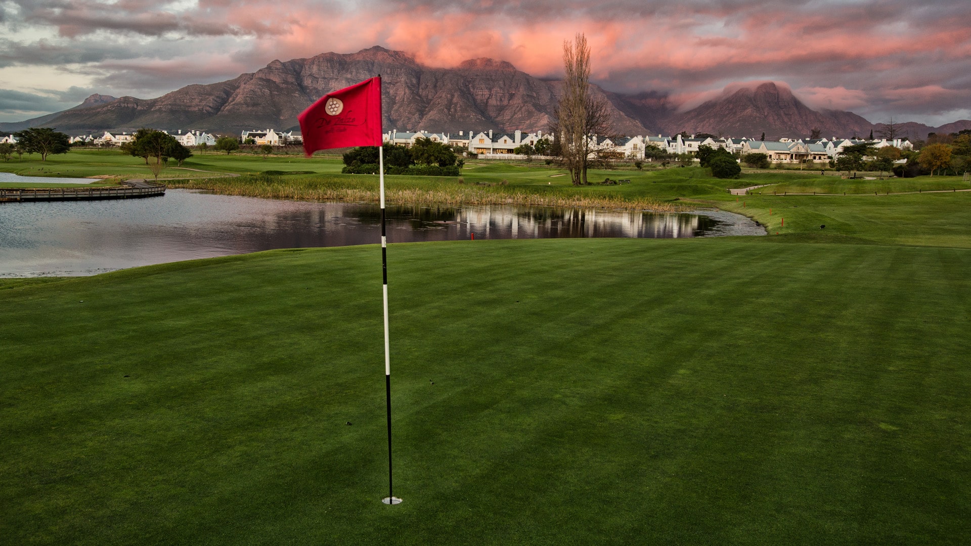 De Zalze Golf Club, Stellenbosch, Western Cape, South Africa. Golf Planet Holidays