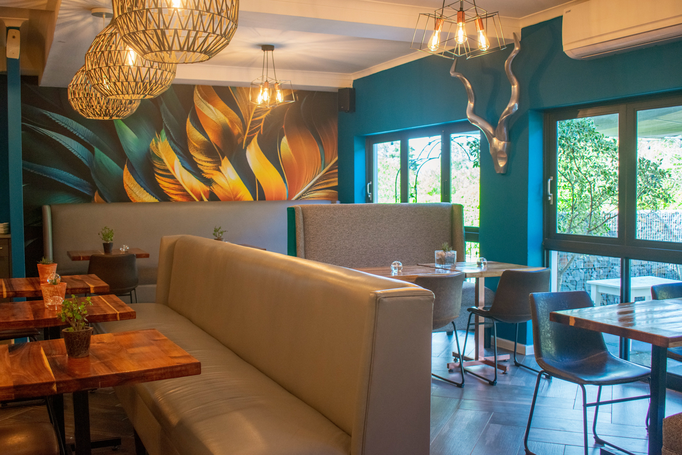 Dining at Silver Forest, Somerset West, Western Cape, South Africa. Golf Planet Holidays