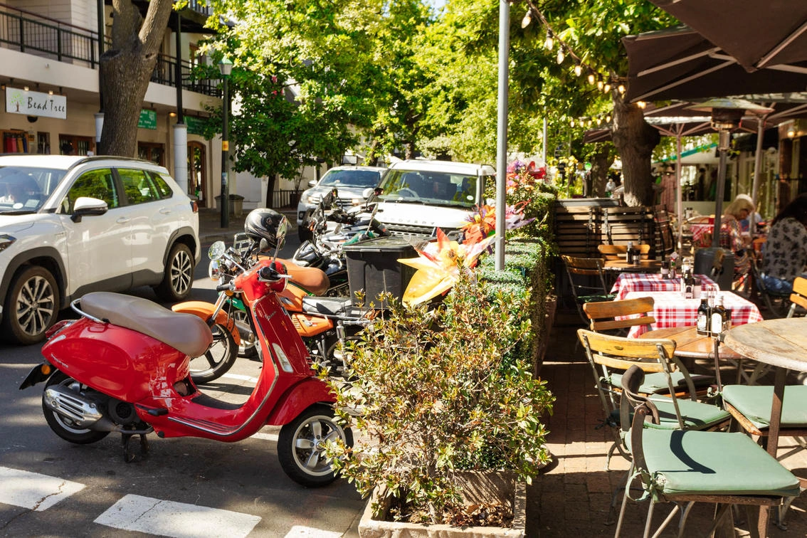 Enjoy the village feel of Stellenbosch, staying at the Oude Werf Hotel. Golf Planet Holidays.