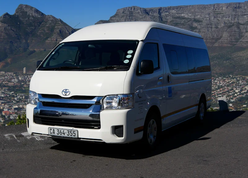 Your private tour bus on a sightseeing trip around the Western Cape with Golf Planet Holidays